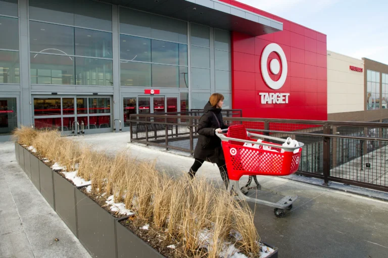 What Time Does Target Stock Their Shelves?
